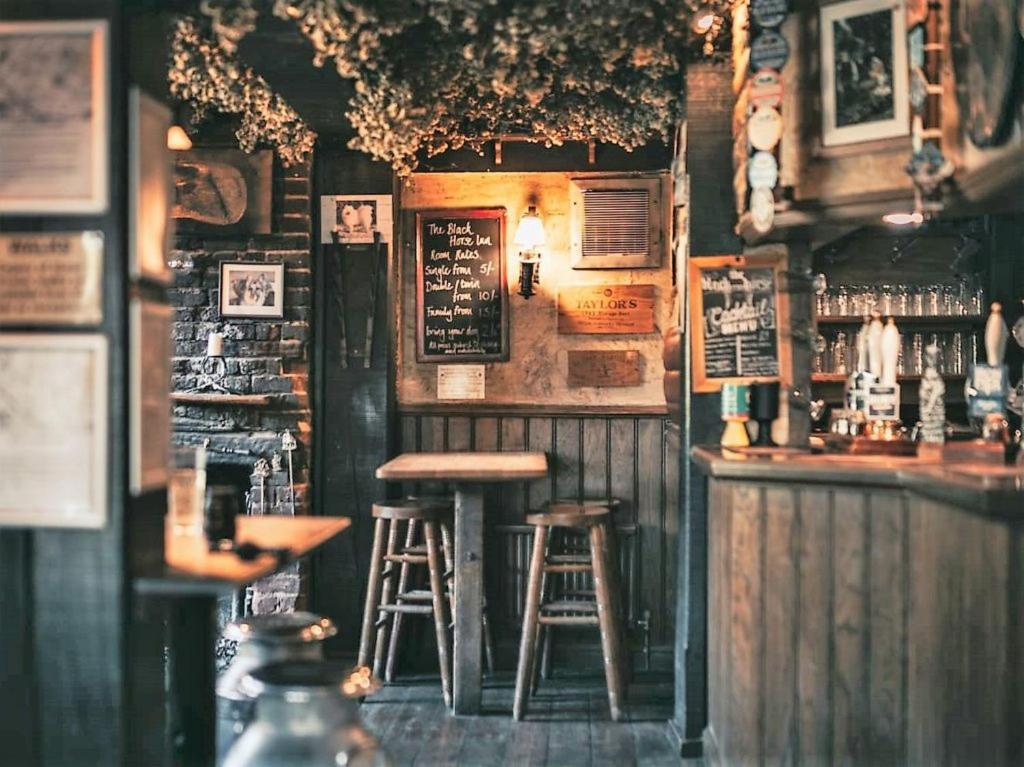 The Black Horse Inn Мейдстон Экстерьер фото