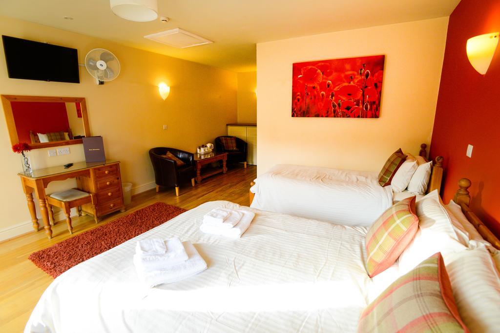 The Black Horse Inn Мейдстон Экстерьер фото